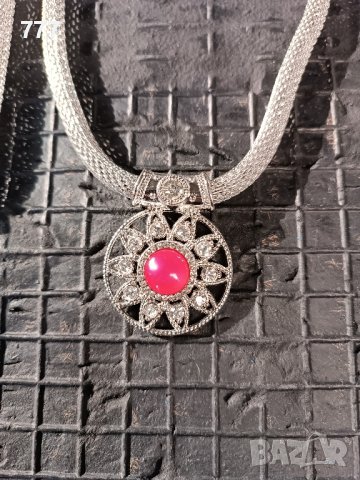 колиета, снимка 2 - Колиета, медальони, синджири - 43789822