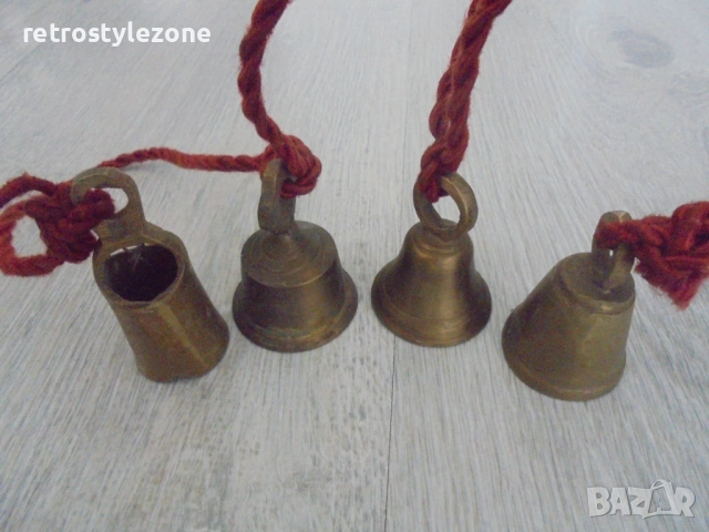 № 8282 Стар  комплект от четири малки месингови звънчета  , снимка 4 - Други ценни предмети - 51881515