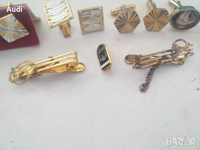 Медали, Ръкавели за риза, игла за вратовръзка , снимка 3 - Антикварни и старинни предмети - 52246179