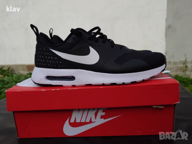 Маратонки Nike AIR MAX TAVAS 44.5, снимка 10 - Маратонки - 50488420