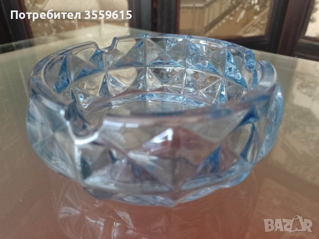 кристален пепеник ( синъо стъкло ) от Абу Даби, снимка 3 - Други стоки за дома - 39052607