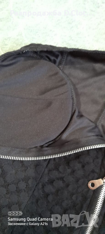 Черно бюстие с подплънки S, снимка 4 - Корсети, бюстиета, топове - 36442182