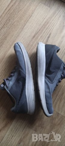 Nike 45 сиви маратонки оригинал, снимка 2 - Маратонки - 38706457