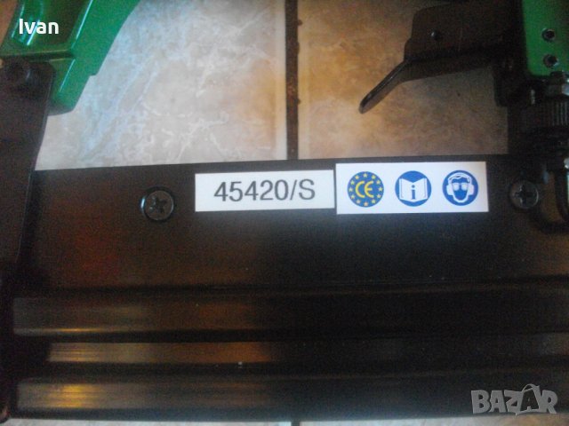 Пневматичен Нов Холандски Комбиниран Такер-Скоби 40мм/Пирони 50мм-Консумативи 1500бр-AIRPRESS-Профи, снимка 15 - Други инструменти - 43582259