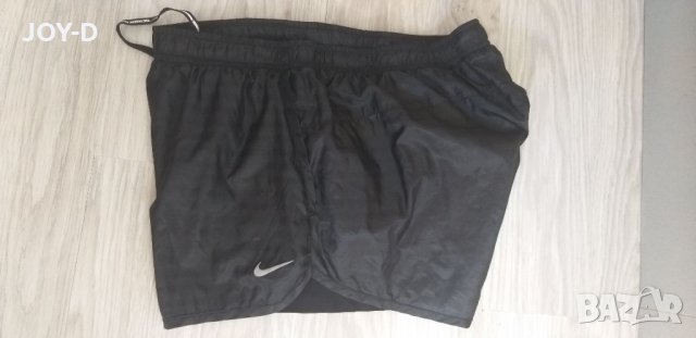 Nike dri fit дамски къси панталони  М р., снимка 3 - Къси панталони и бермуди - 33398327