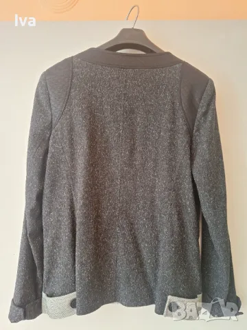 Дамски костюм, снимка 2 - Костюми - 50108315