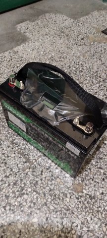 Акумулатор/батерия Varicore 100ah + зарядно и инвертор 2000w