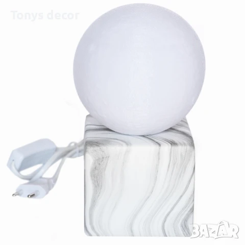 Настолна LED лампа, 3 цвята с квадратна основа, НОВО, снимка 1