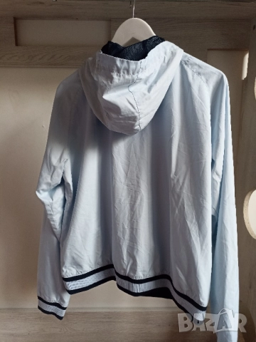 Дамско яке ветровка Nike, снимка 2 - Якета - 51518119