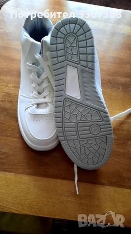 Продавам нови маратонки, снимка 4 - Маратонки - 52377195