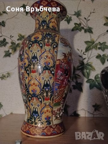 Красива ваза