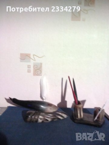 Статуетка мастилница  ,,ПИНГВИН' и поставка за пишещи предмети,ръчно изработена от биволски рог., снимка 3 - Статуетки - 39620973