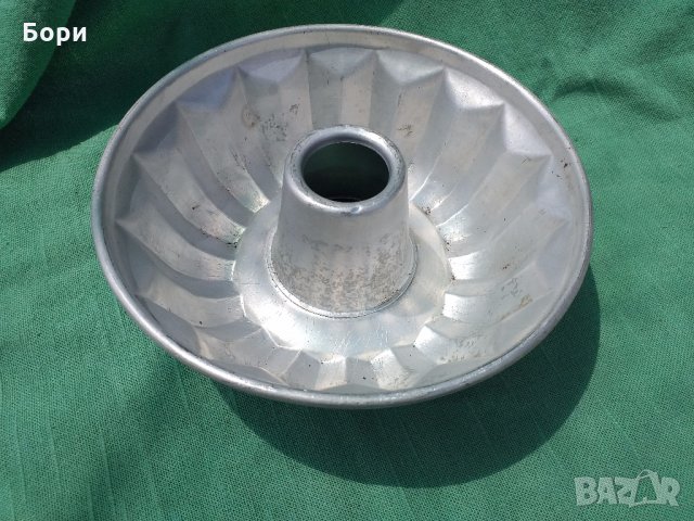 Стара алуминиева форма за кекс БДС