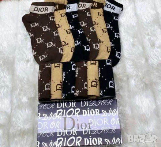 чорапи в кутия nike lacoste gucci hermes louis vuitton chanel , снимка 12 - Дамски чорапи - 50998488
