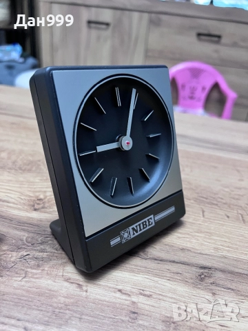 Винтидж настолен часовник от Aachen Germany, снимка 2 - Колекции - 52806540