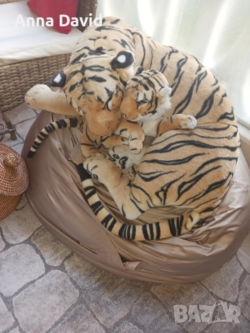 плюшен Тигър