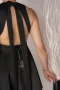 Рокля с гол гръб и панделка – Черна, снимка 2
