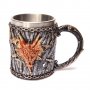 Код 94169 Стилна чаша от полирезин и метал с релефни декорации - дракон, мечове и вериги, снимка 1 - Чаши - 37030336