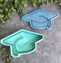 Тога диплома завършване бал абитуриент абсолвенти пластмасов резец форма за фондан тесто бисквитки, снимка 3