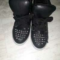 Нови спортни обувки с капси в Дамски ежедневни обувки в гр. Брезово -  ID28521473 — Bazar.bg