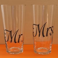 Декорирани стъклени чаши Mr.&Mrs., снимка 2 - Декорация за дома - 43983369