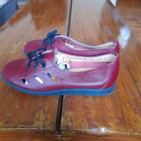 Стари детски обувки Пирин, снимка 4 - Антикварни и старинни предмети - 32646046