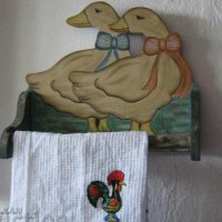 Закачалка, стар ДЪРВЕН пешкирник с  патки патка птица рисунка, снимка 2 - Други ценни предмети - 28946460