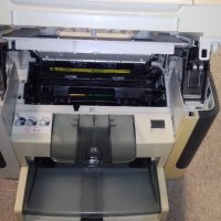 продавам МФУ HP LaserJet M1120, снимка 2 - Принтери, копири, скенери - 43790907