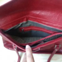 Продавам маркова кожена чанта PRADA, снимка 2 - Други - 26897653