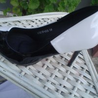 обувки бяло и черно, снимка 1 - Дамски обувки на ток - 32689320