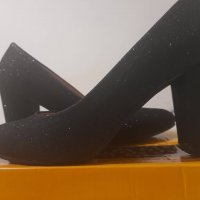 Обувки, снимка 2 - Дамски обувки на ток - 38050057