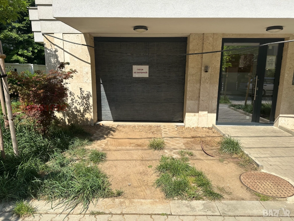 Гараж за продажба в София център, снимка 1