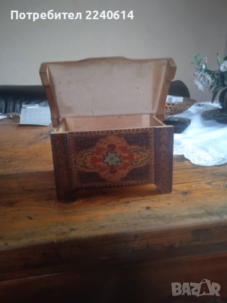 Дървена кутийка за бижута, снимка 1