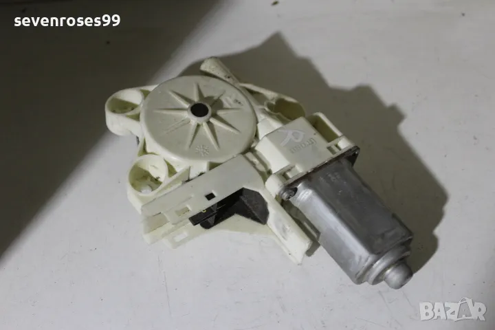 Ел мотор стъкло предно дясно Форд Ц макс 1 2005 Ford C Max 1 , снимка 1