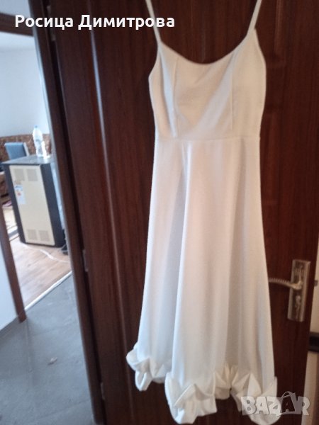 Бяла рокля 👗, снимка 1