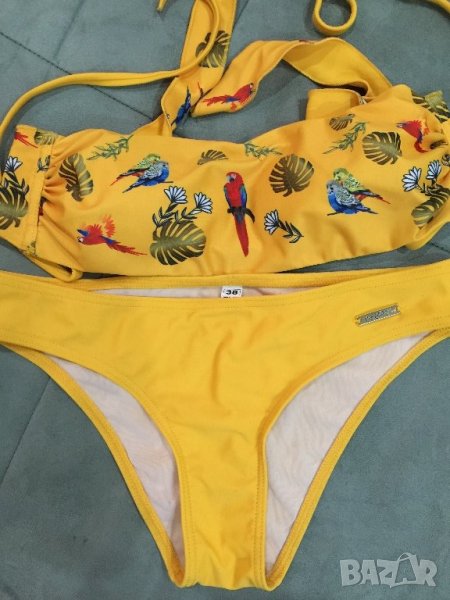 #Бански с папагали +подарък втори бански!, снимка 1