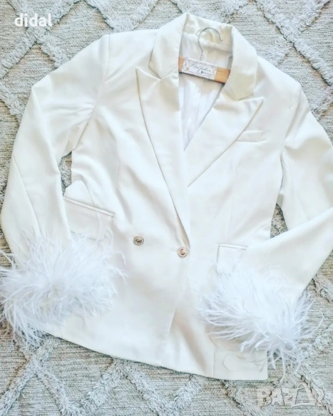 Вталено сако с естествени щраусови пера , снимка 1