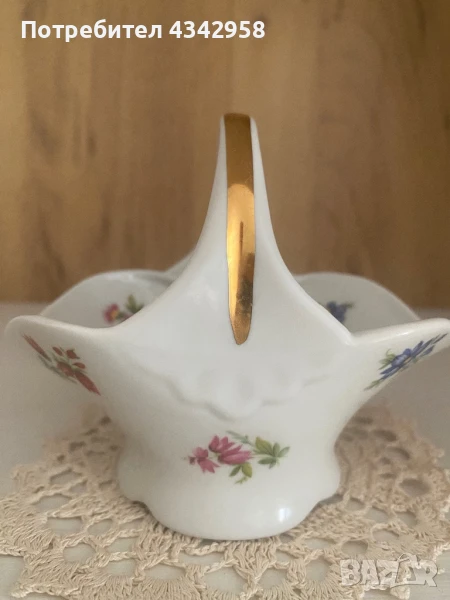 Limoges France.Порцеланова малка ваза - кошница., снимка 1