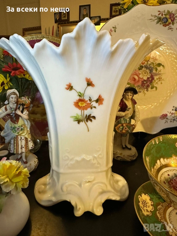 Прекрасна ваза с централен искрящ и великолепен букет в стил Код P1716, снимка 1