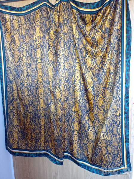 Голям шал от коприна нов, снимка 1