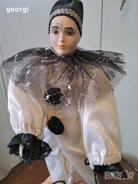 порцеланова кукла Пиеро   2/5, снимка 1