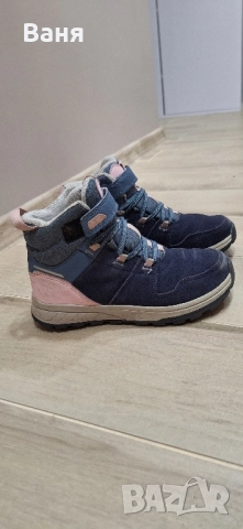 Детски боти от Декатлон, снимка 2 - Детски боти и ботуши - 51946128