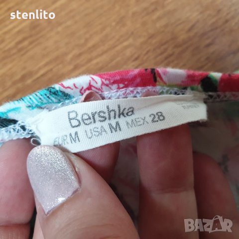 Дамско боди Bershka размер М, снимка 5 - Корсети, бюстиета, топове - 32815361