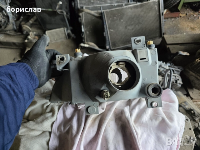 Десен фар за Форд ескорт , снимка 3 - Части - 52618885