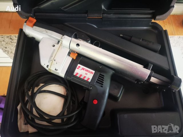 BETAGUN III е електрически пистолет за двукомпонентни палиурутанови лепила.  230V 50Hz Made 500W Mad, снимка 2 - Други инструменти - 33385191