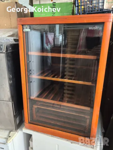 витрина за вино 