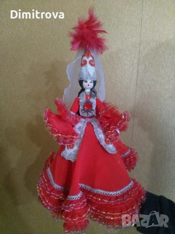 Сувенирна казахстанска национална кукла