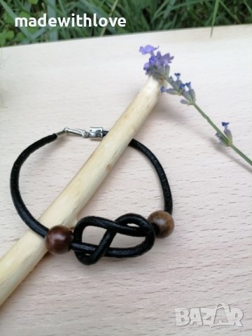 Ръчно изработена гривна, кожа, дърво