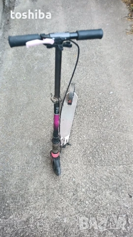 ТРОТИНЕТКА MID 9 + подарък защитна каска, снимка 4 - Скутери и тротинетки - 50180294