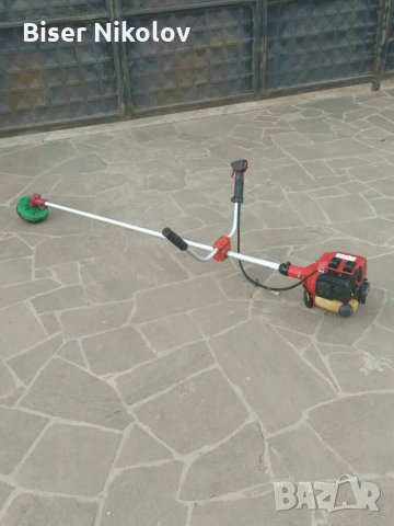 Бензинов двуцилиндров тример Robin NBT 415